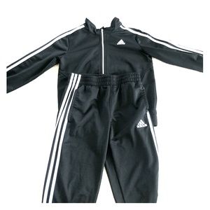 kids unisex size 10-12 adidas tracksuit